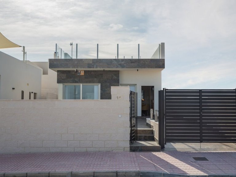 Villa for Sale in Dehesa De Campoamor, Alicante 19