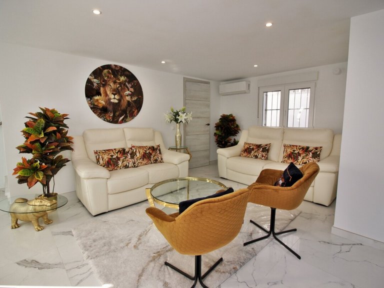 Villa for Sale in Blue Lagoon, Villamartin, Alicante 15