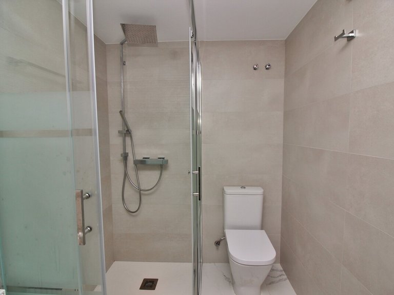 Villa for Sale in Blue Lagoon, Villamartin, Alicante 19