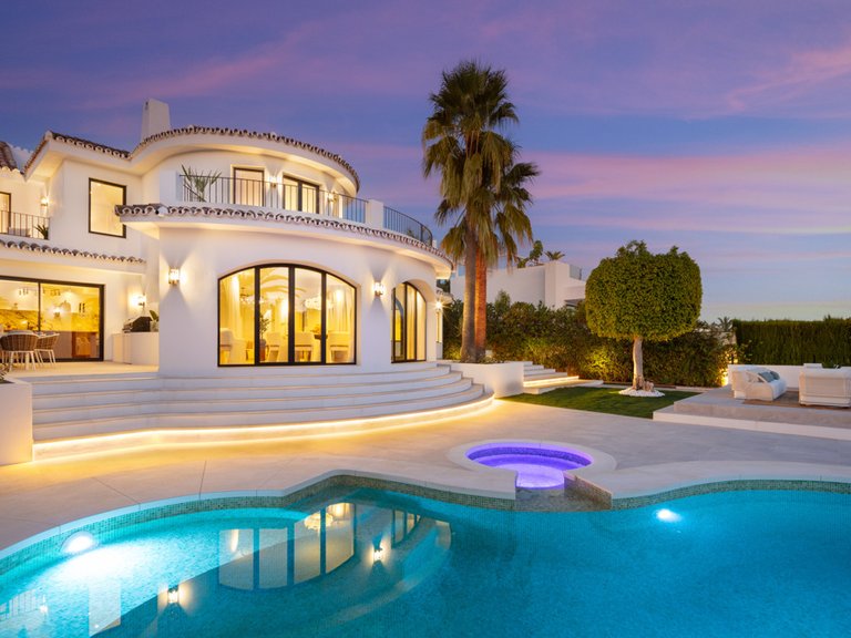 Villa for Sale in Marbella, Malaga 3