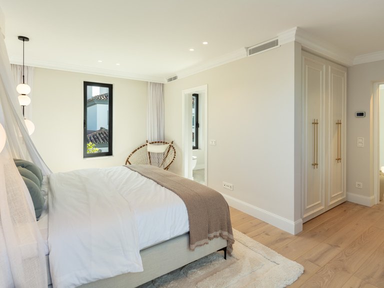 Villa for Sale in Marbella, Malaga 17