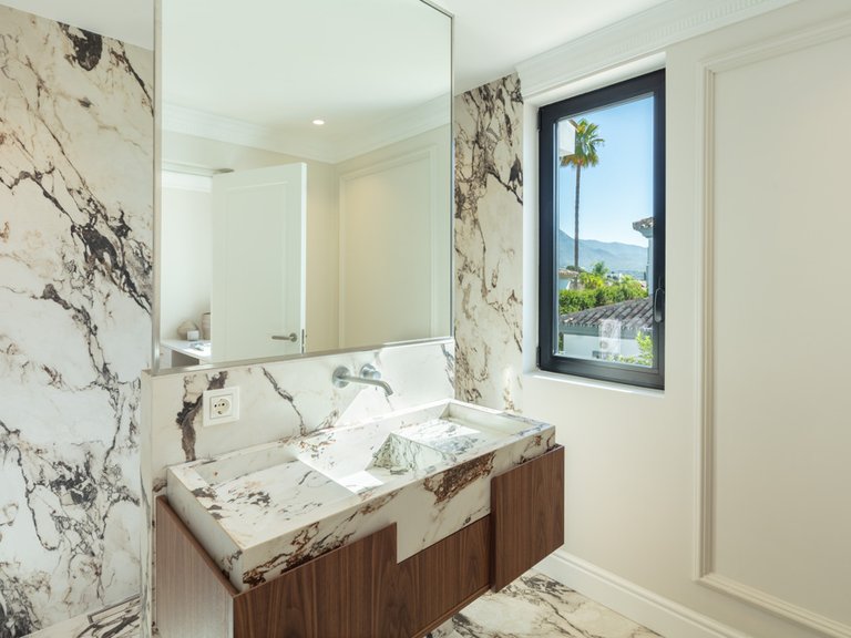 Villa for Sale in Marbella, Malaga 19