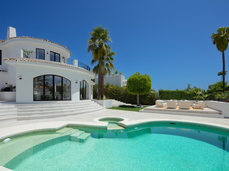 Villa for Sale in Marbella, Malaga 5