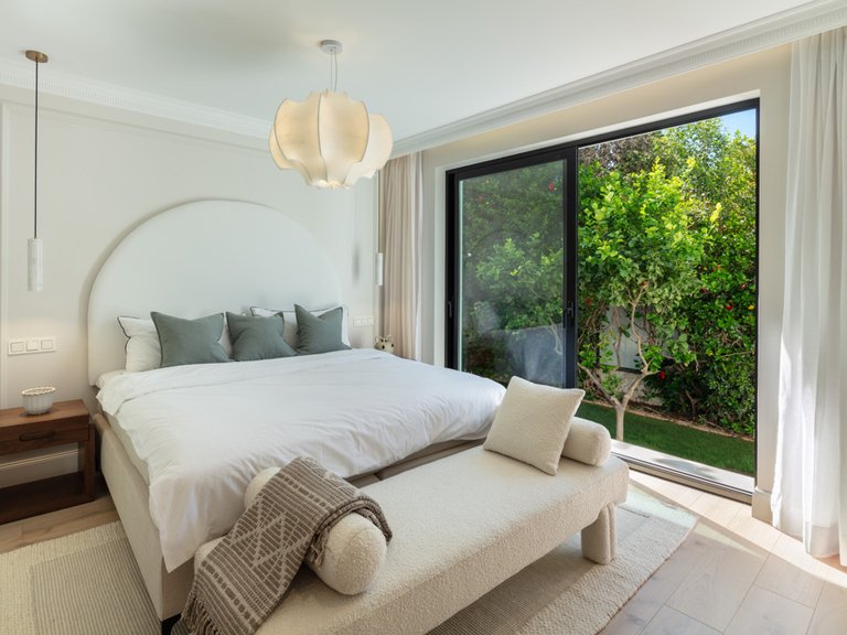 Villa for Sale in Marbella, Malaga 24