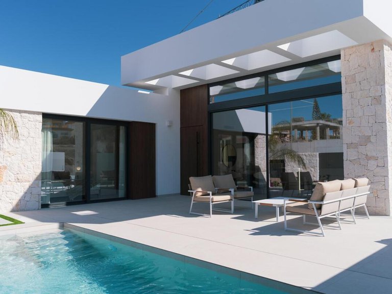 Villa for Sale in Rojales, Alicante 3