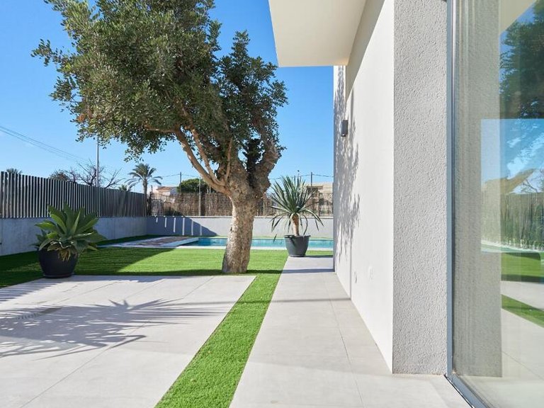 Villa for Sale in Sant Joan D'alacant, Alicante 28