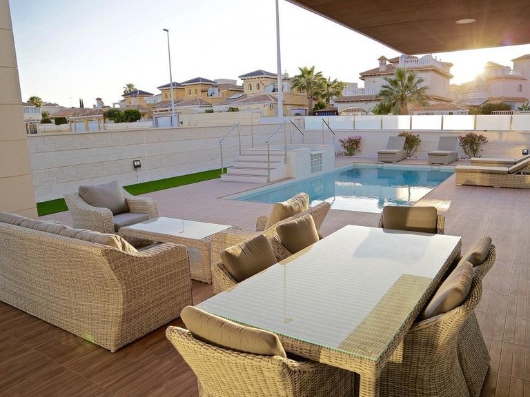 Villa for Sale in Dehesa De Campoamor, Alicante 15