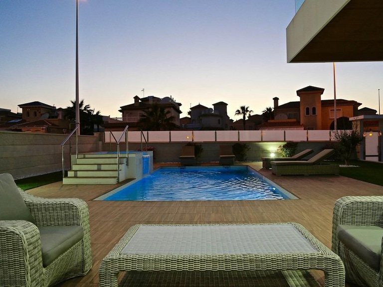 Villa for Sale in Dehesa De Campoamor, Alicante 17