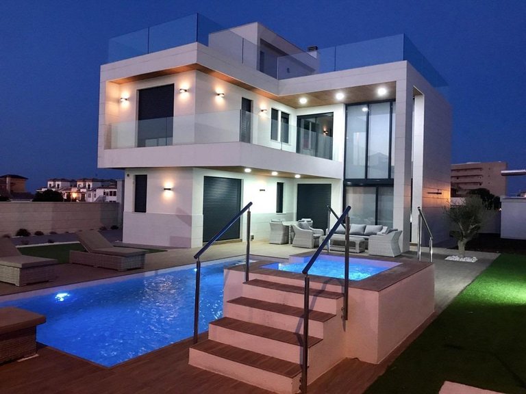 Villa for Sale in Dehesa De Campoamor, Alicante 19