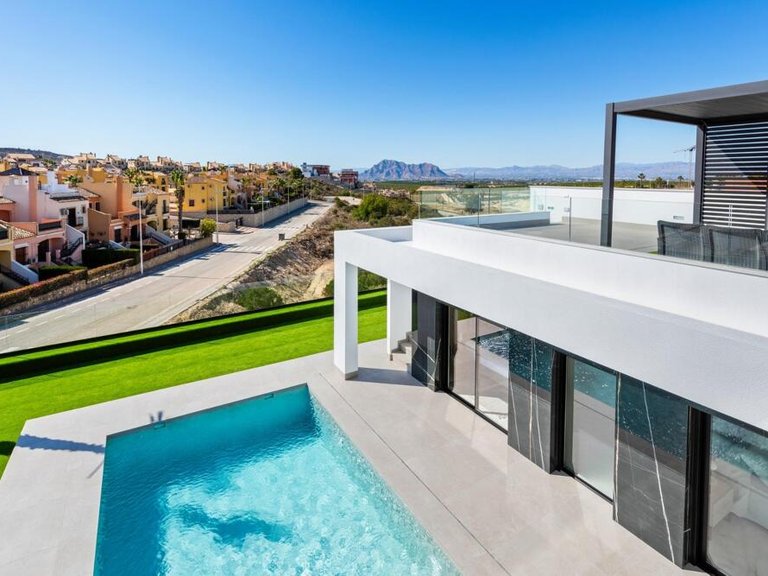 Villa for Sale in Algorfa, Alicante 3