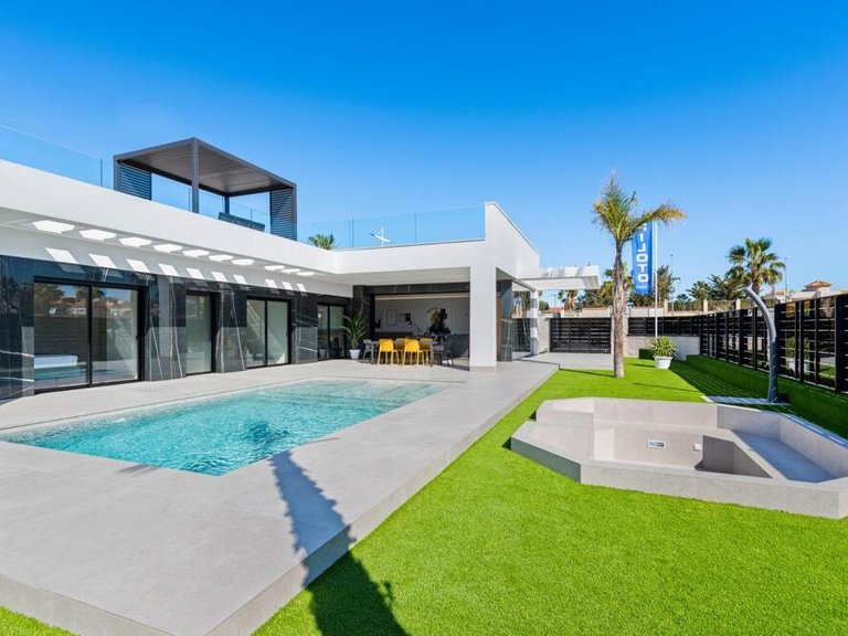 Villa for Sale in Algorfa, Alicante 34