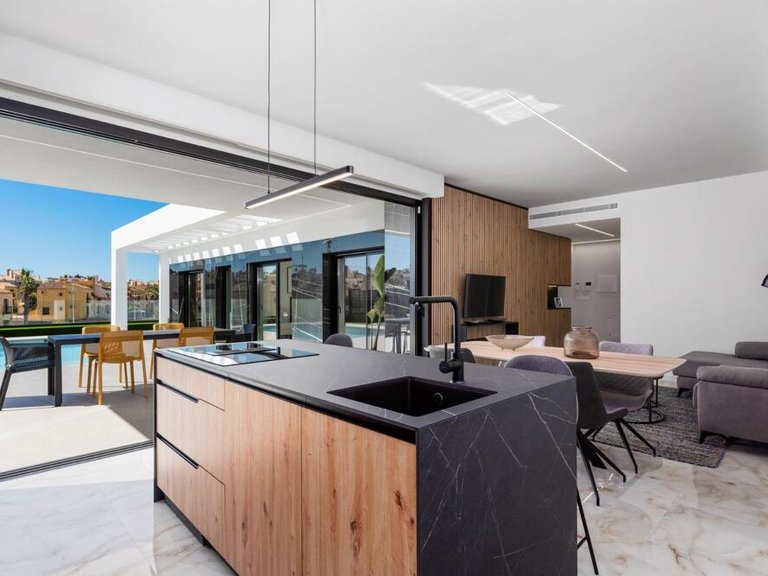 Villa for Sale in Algorfa, Alicante 8