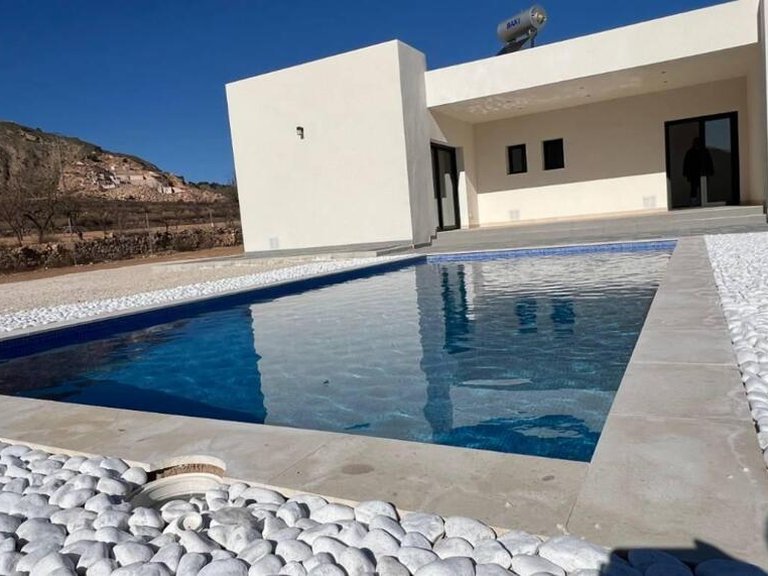 Villa for Sale in El Fondó De Les Neus, Alicante 11