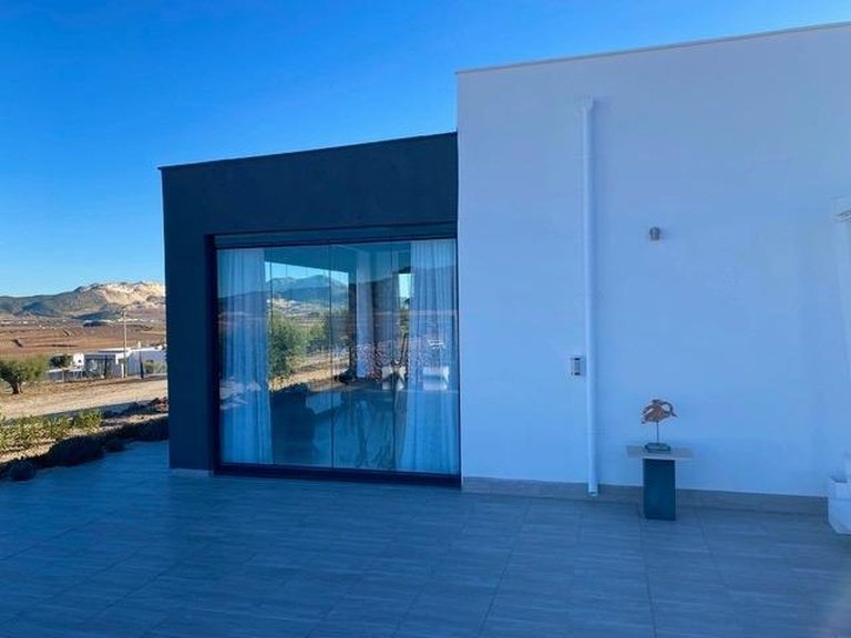 Villa for Sale in El Fondó De Les Neus, Alicante 8