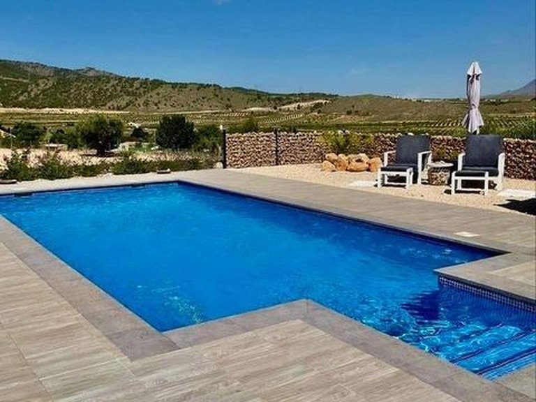 Villa for Sale in El Fondó De Les Neus, Alicante 9
