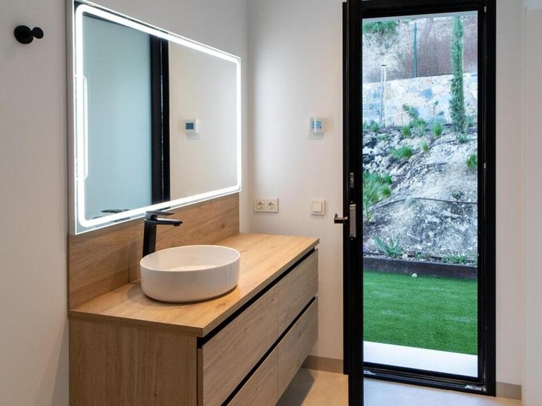 Villa for Sale in Villamartin, Alicante 14