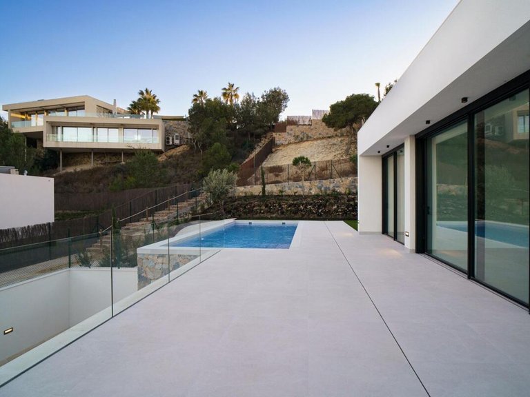 Villa for Sale in Villamartin, Alicante 22
