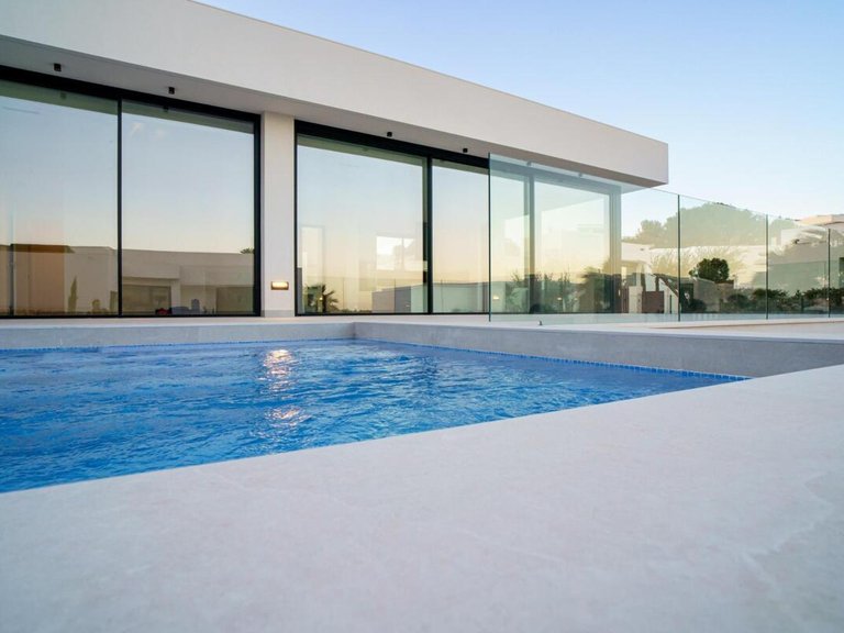 Villa for Sale in Villamartin, Alicante 29