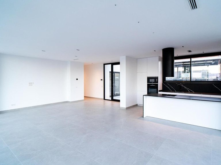 Villa for Sale in Villamartin, Alicante 6