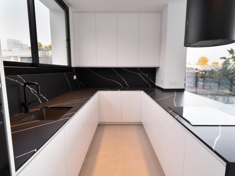 Villa for Sale in Villamartin, Alicante 9