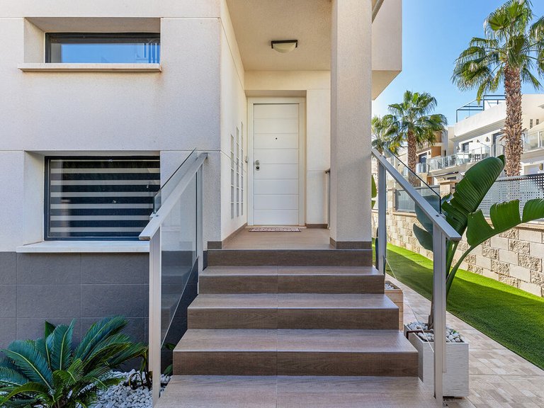 Villa for Sale in Alicante, Alicante 36