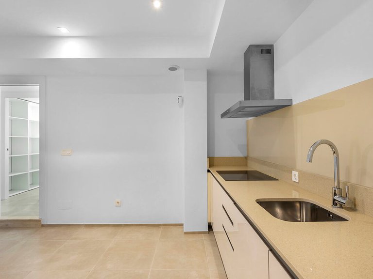 Villa for Sale in Alicante, Alicante 43