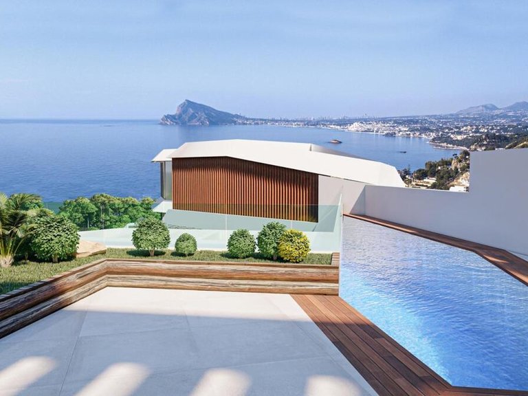 Villa for Sale in Calp, Alicante 2