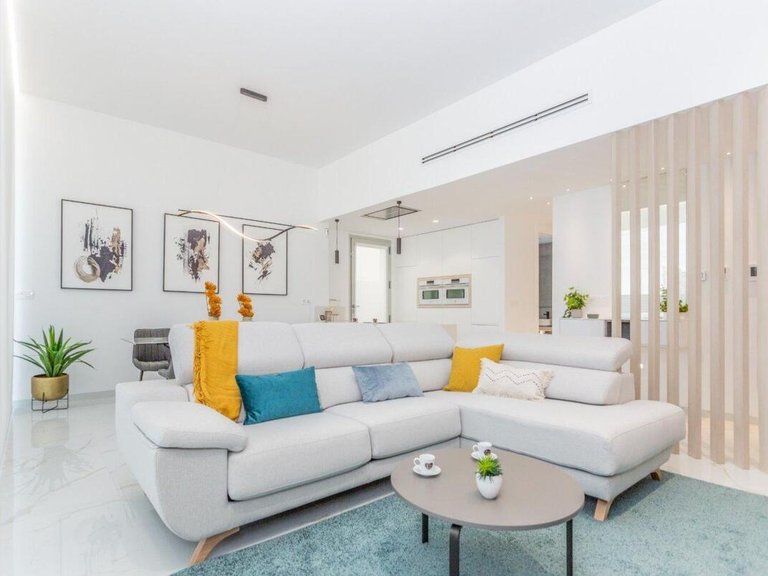 Villa for Sale in Torrevieja, Alicante 3