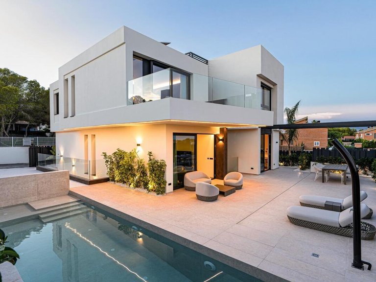 Villa for Sale in La Nucia, Alicante 1
