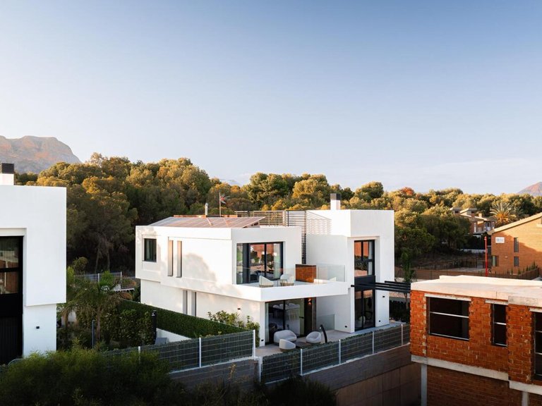 Villa for Sale in La Nucia, Alicante 6