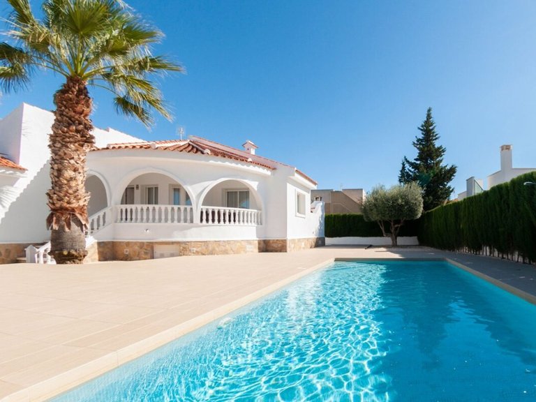Villa for Sale in Rojales, Alicante 1