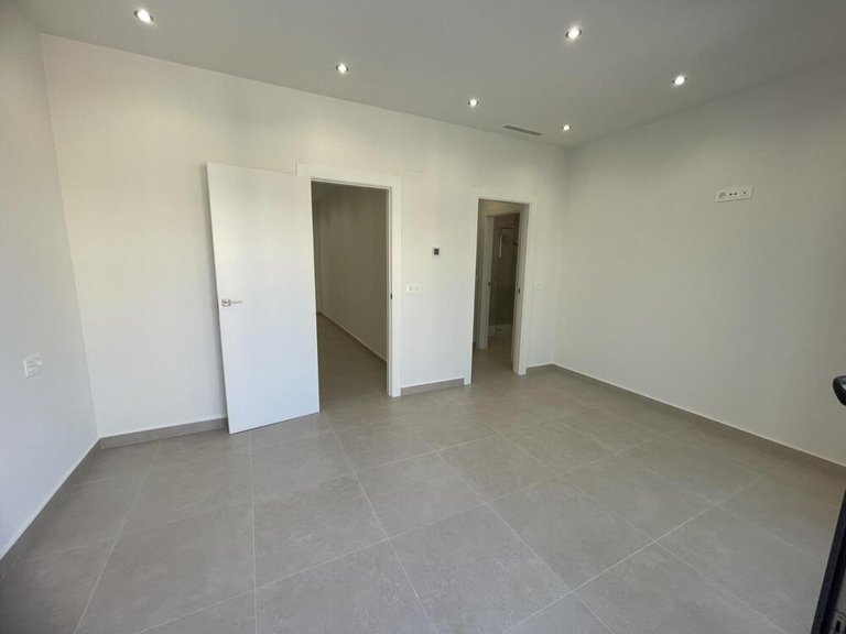 Villa for Sale in Almoradí, Alicante 37