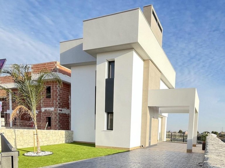 Villa for Sale in Algorfa, Alicante 2
