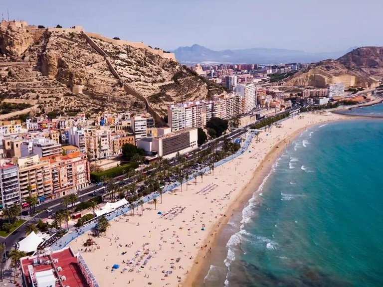 Apartment for Sale in Alicante, Alicante 12