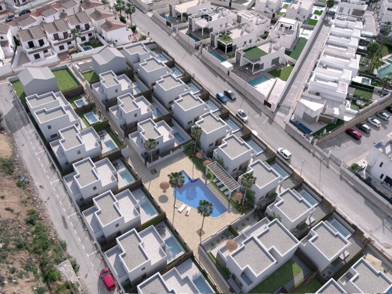 Villa for Sale in Dehesa De Campoamor, Alicante 17