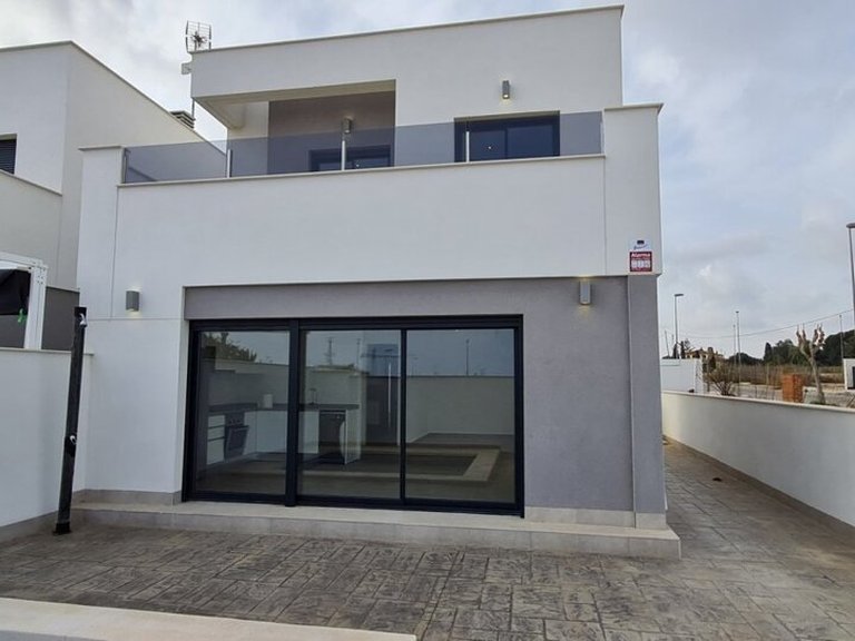 Villa for Sale in Dehesa De Campoamor, Alicante 10
