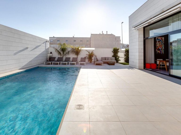 Villa for Sale in Pilar De La Horadada, Alicante 4