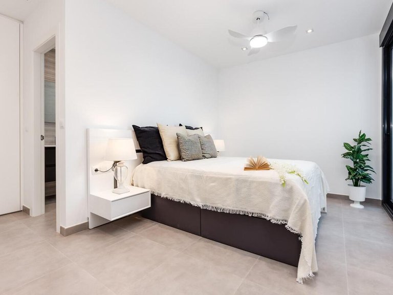 Villa for Sale in Pilar De La Horadada, Alicante 44