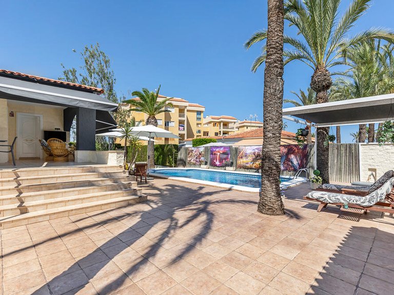 Продажа виллы в Торревьехе, Аликанте 3