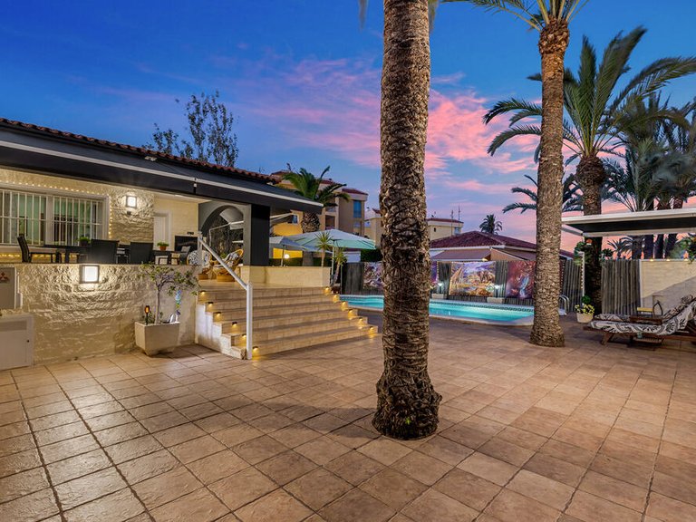 Продажа виллы в Торревьехе, Аликанте 32