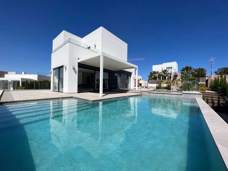 Villa for Sale in Las Colinas Golf, Alicante 3