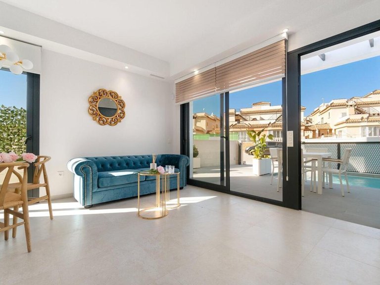 Villa for Sale in Los Montesinos, Alicante 5
