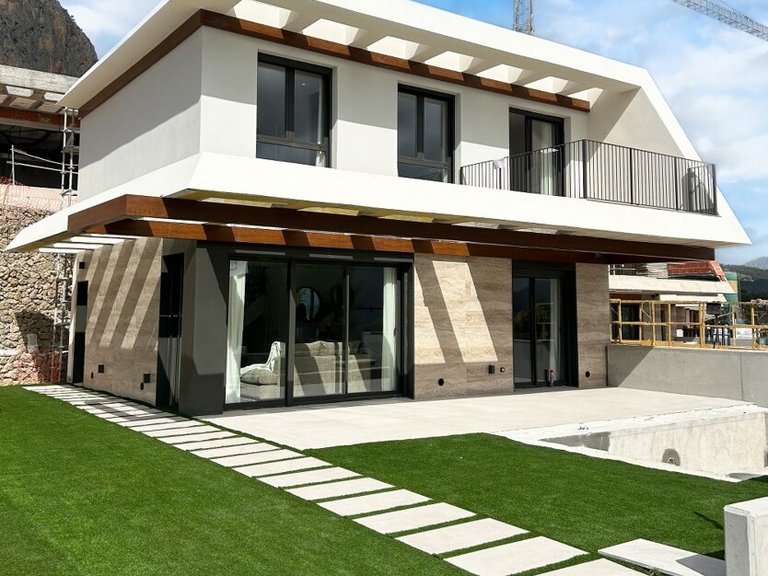 Villa for Sale in Polop, Alicante 4