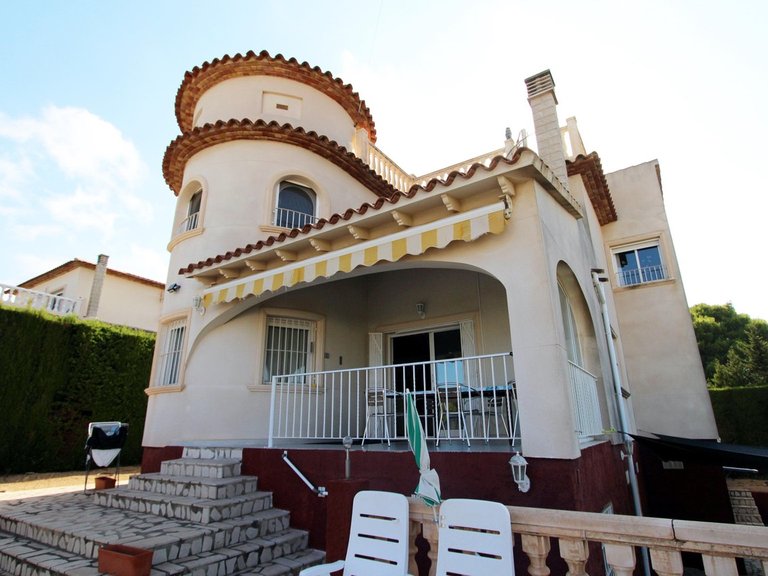 Villa for Sale in Costa Blanca Calpe, Alicante 1