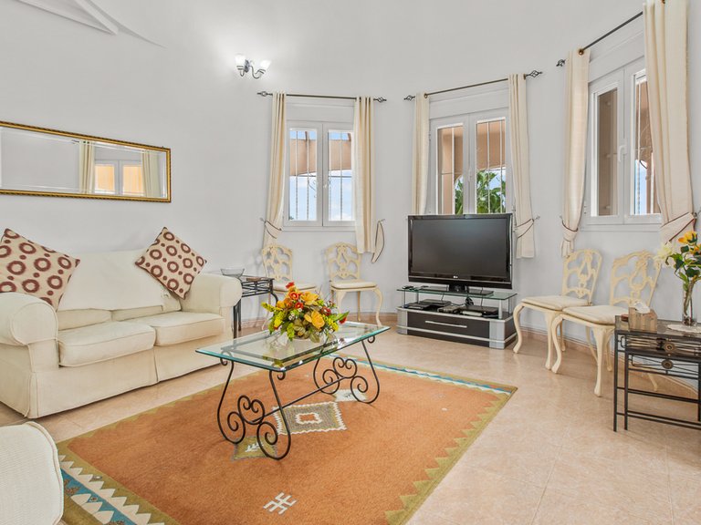 Villa for Sale in Algorfa, Alicante 16