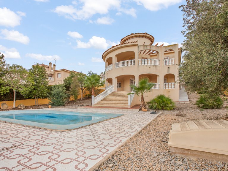 Villa for Sale in Algorfa, Alicante 40