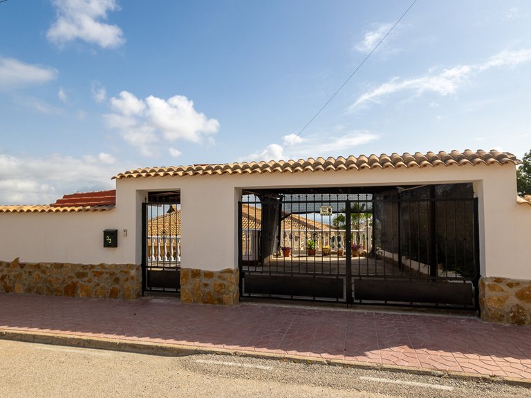 Villa for Sale in Algorfa, Alicante 38