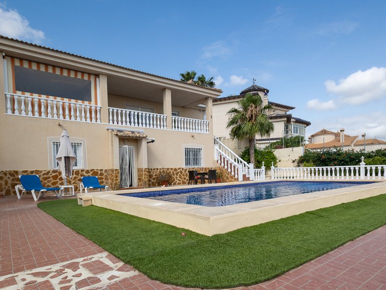 Villa for Sale in Algorfa, Alicante 42