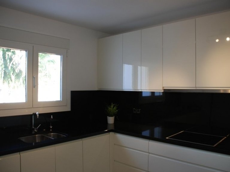 Villa for Sale in Fuengirola, Malaga 11