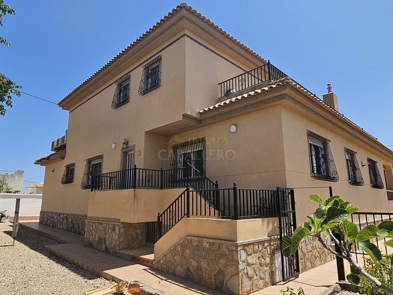 Villa for Sale in Inland Pinar De Campoverde, Alicante 15